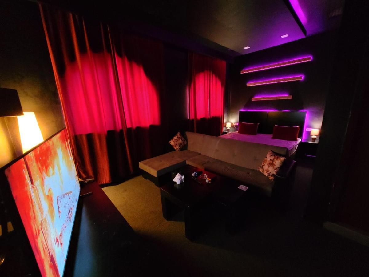 Cinema Plaza Hotel Baku Ngoại thất bức ảnh