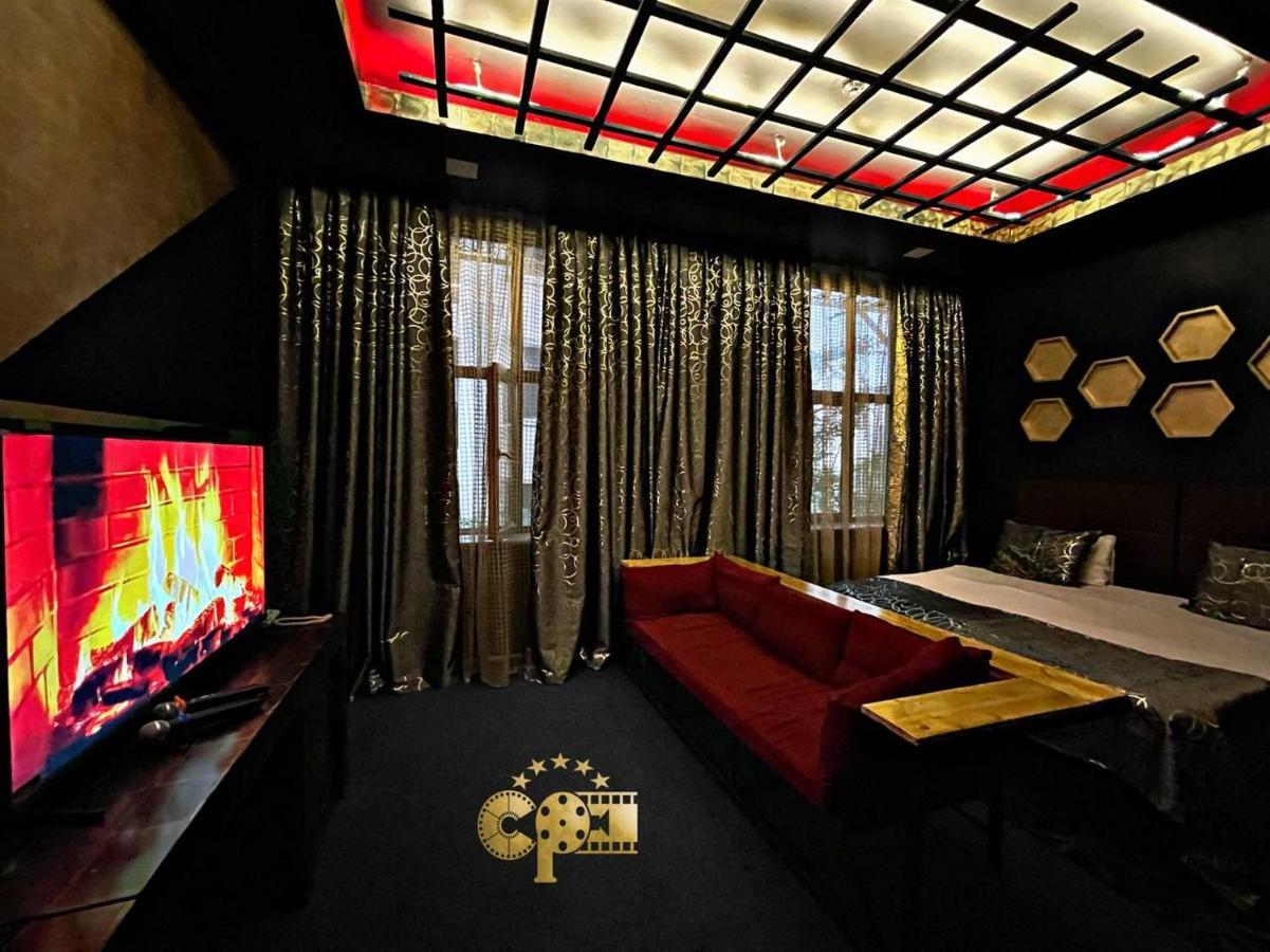 Cinema Plaza Hotel Baku Ngoại thất bức ảnh