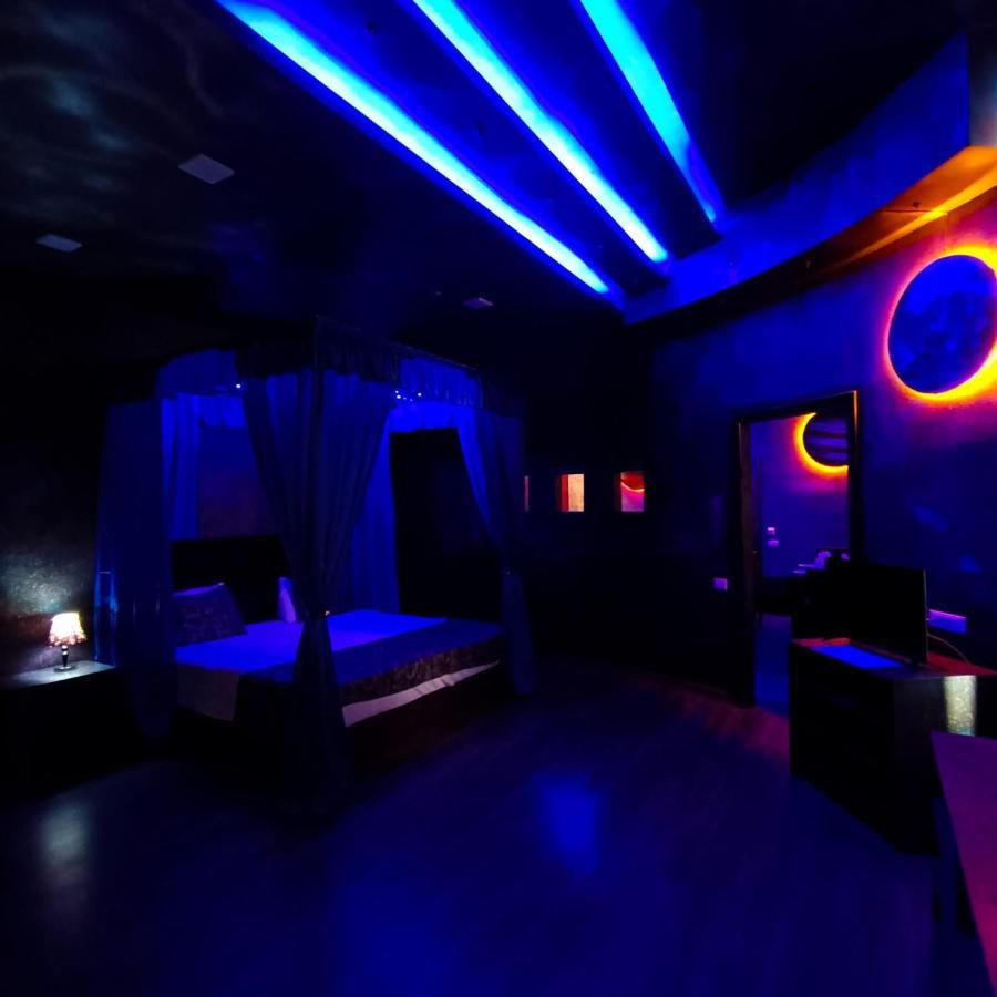 Cinema Plaza Hotel Baku Ngoại thất bức ảnh