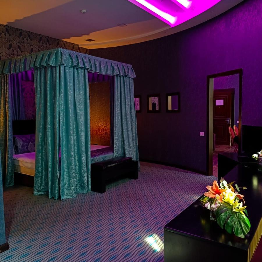 Cinema Plaza Hotel Baku Ngoại thất bức ảnh