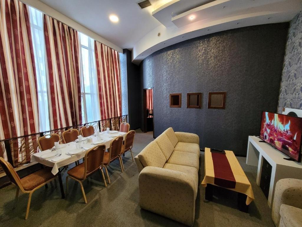 Cinema Plaza Hotel Baku Ngoại thất bức ảnh