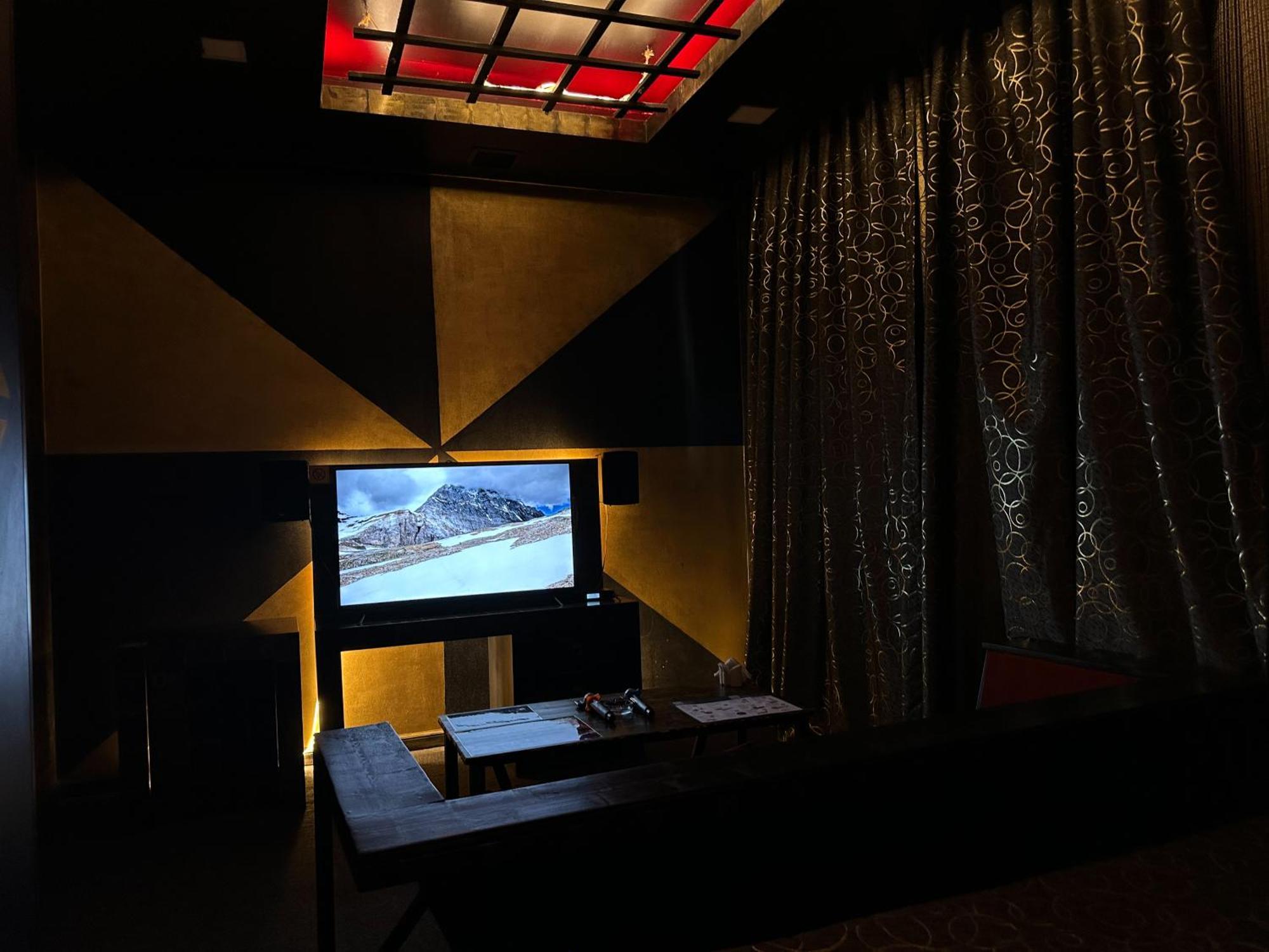 Cinema Plaza Hotel Baku Ngoại thất bức ảnh