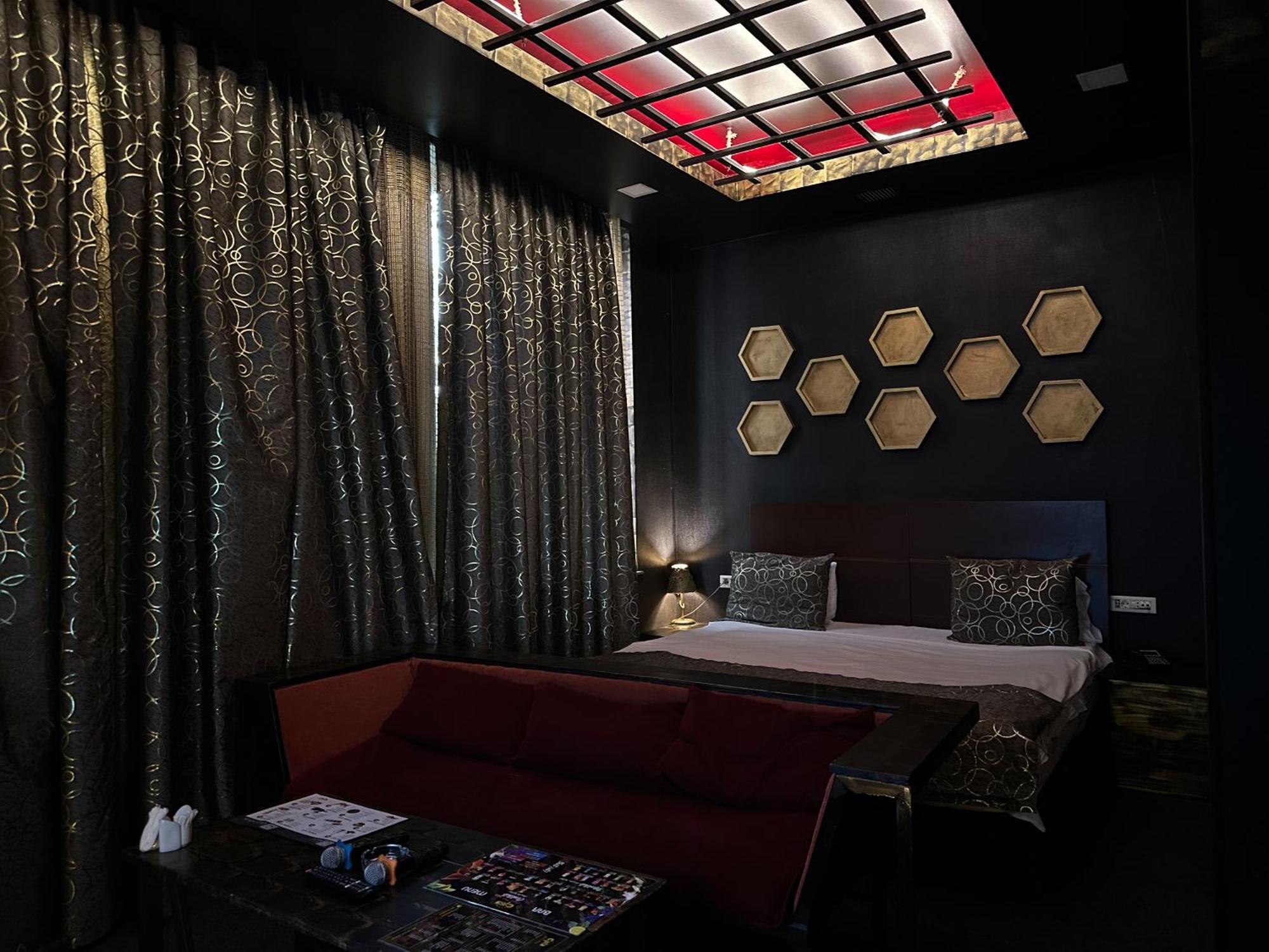 Cinema Plaza Hotel Baku Ngoại thất bức ảnh