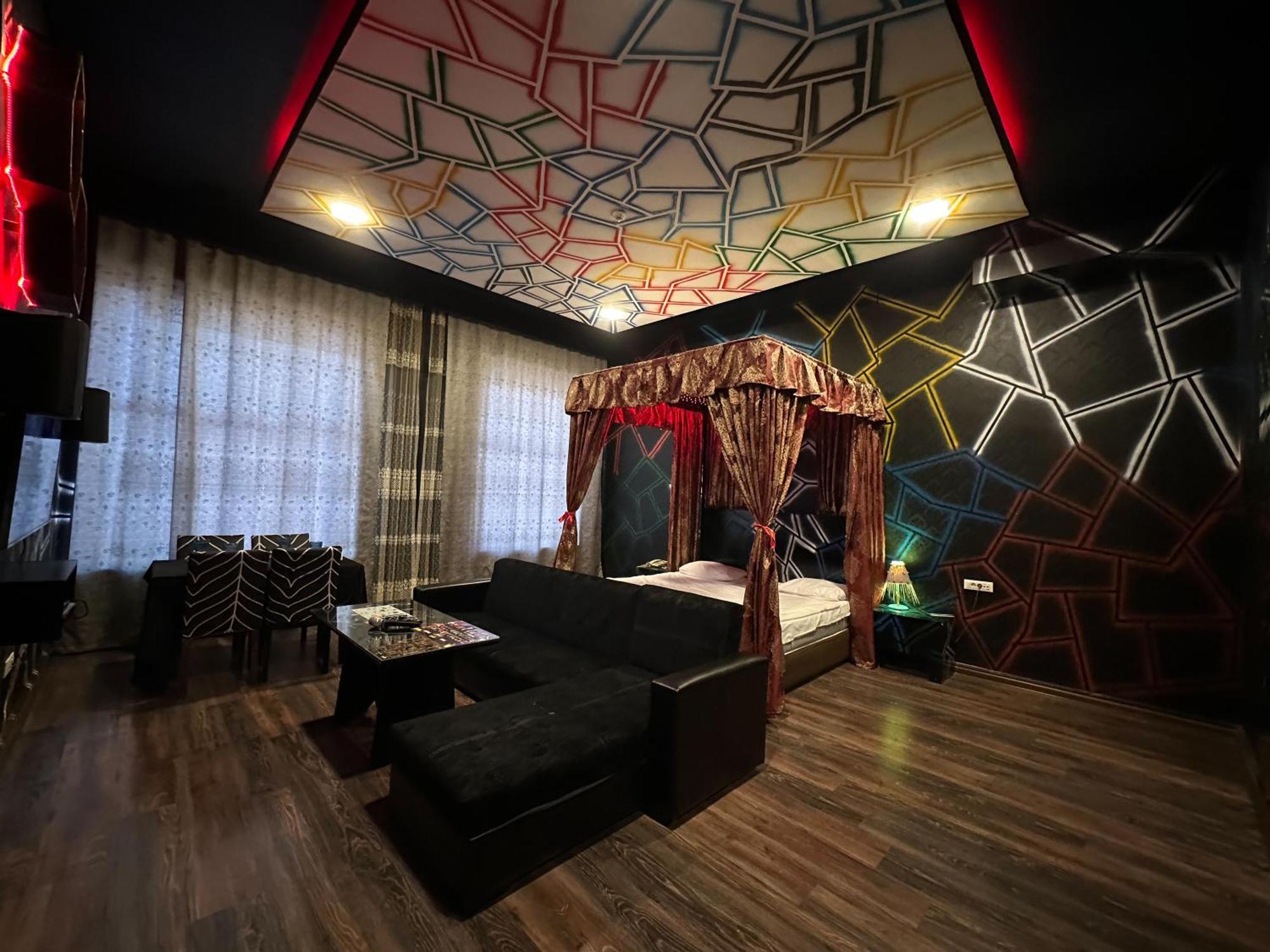 Cinema Plaza Hotel Baku Ngoại thất bức ảnh