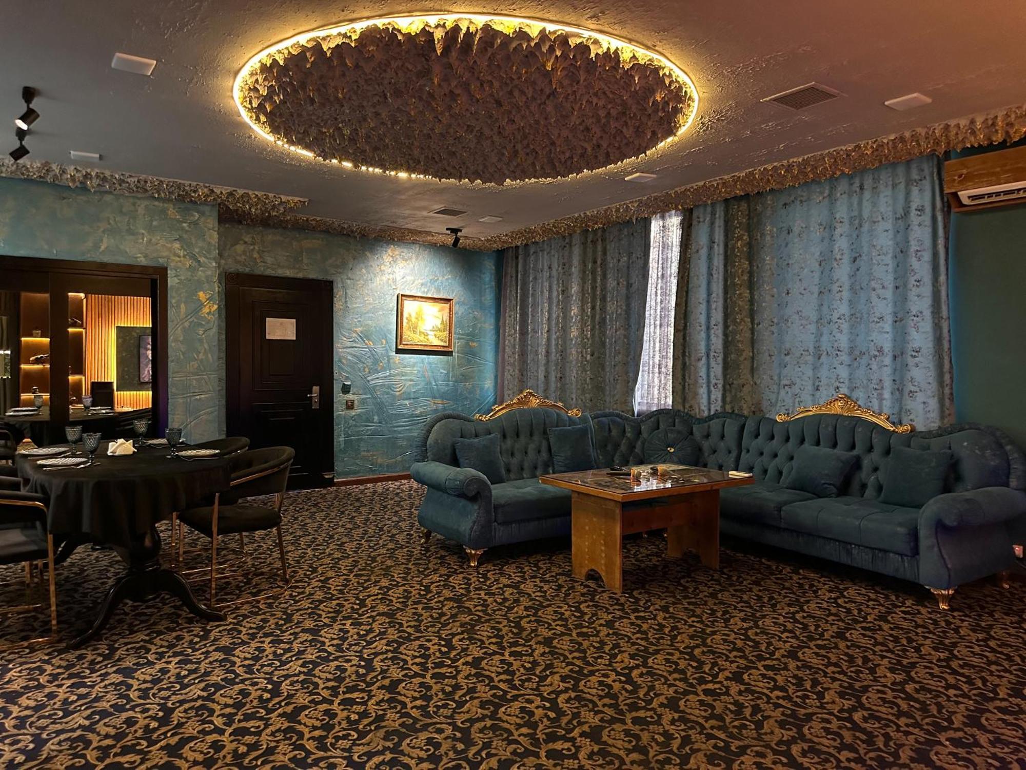 Cinema Plaza Hotel Baku Ngoại thất bức ảnh