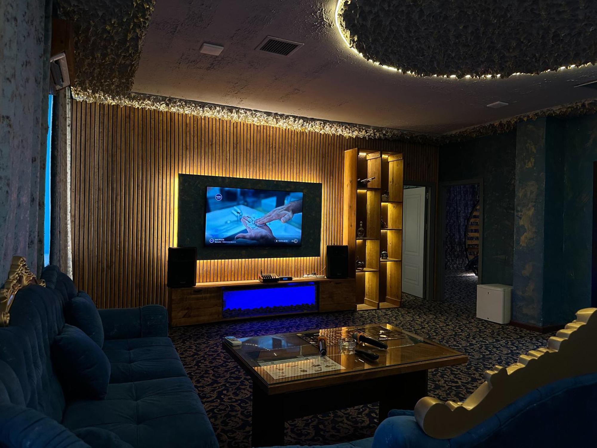 Cinema Plaza Hotel Baku Ngoại thất bức ảnh