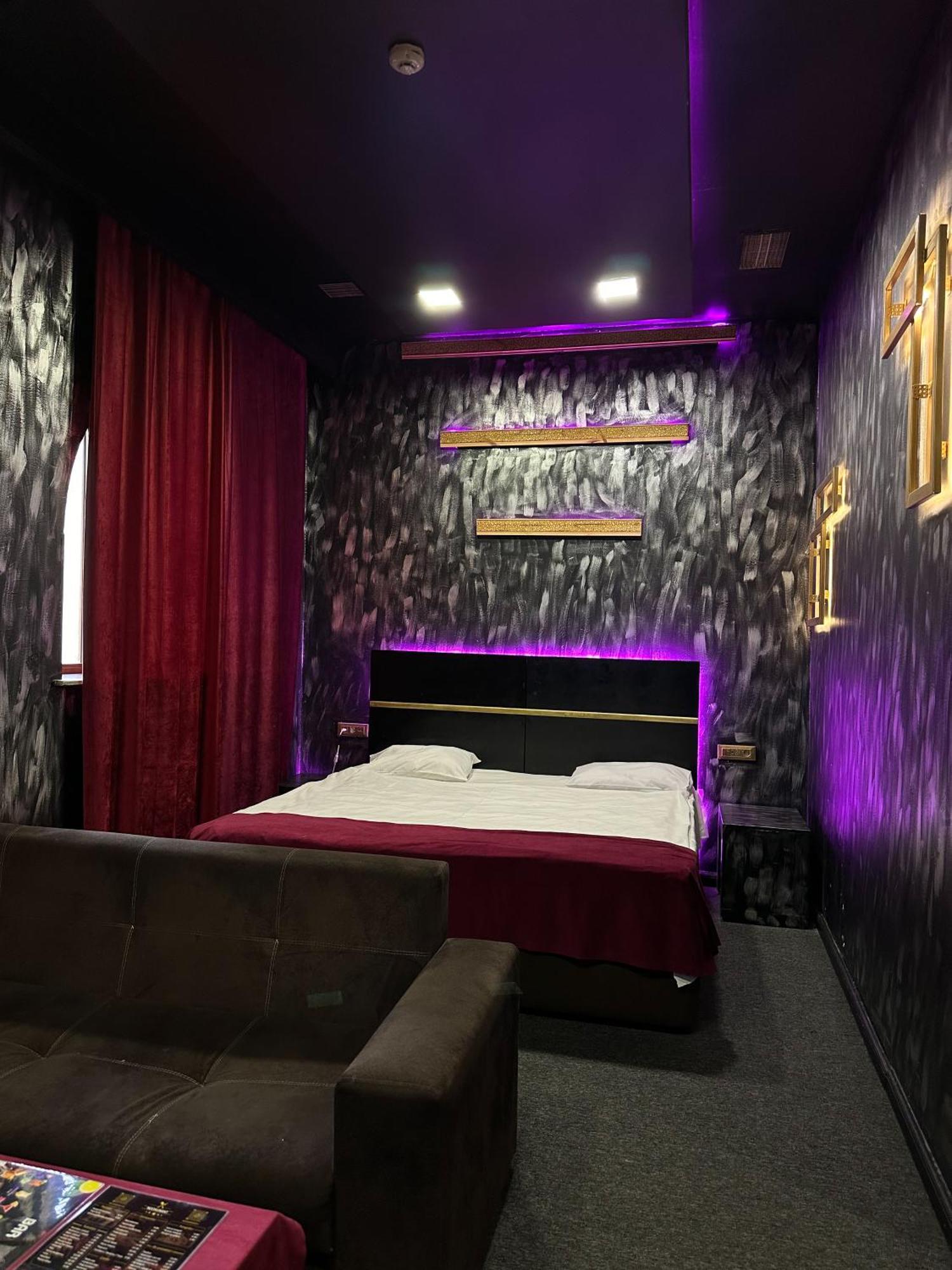 Cinema Plaza Hotel Baku Ngoại thất bức ảnh