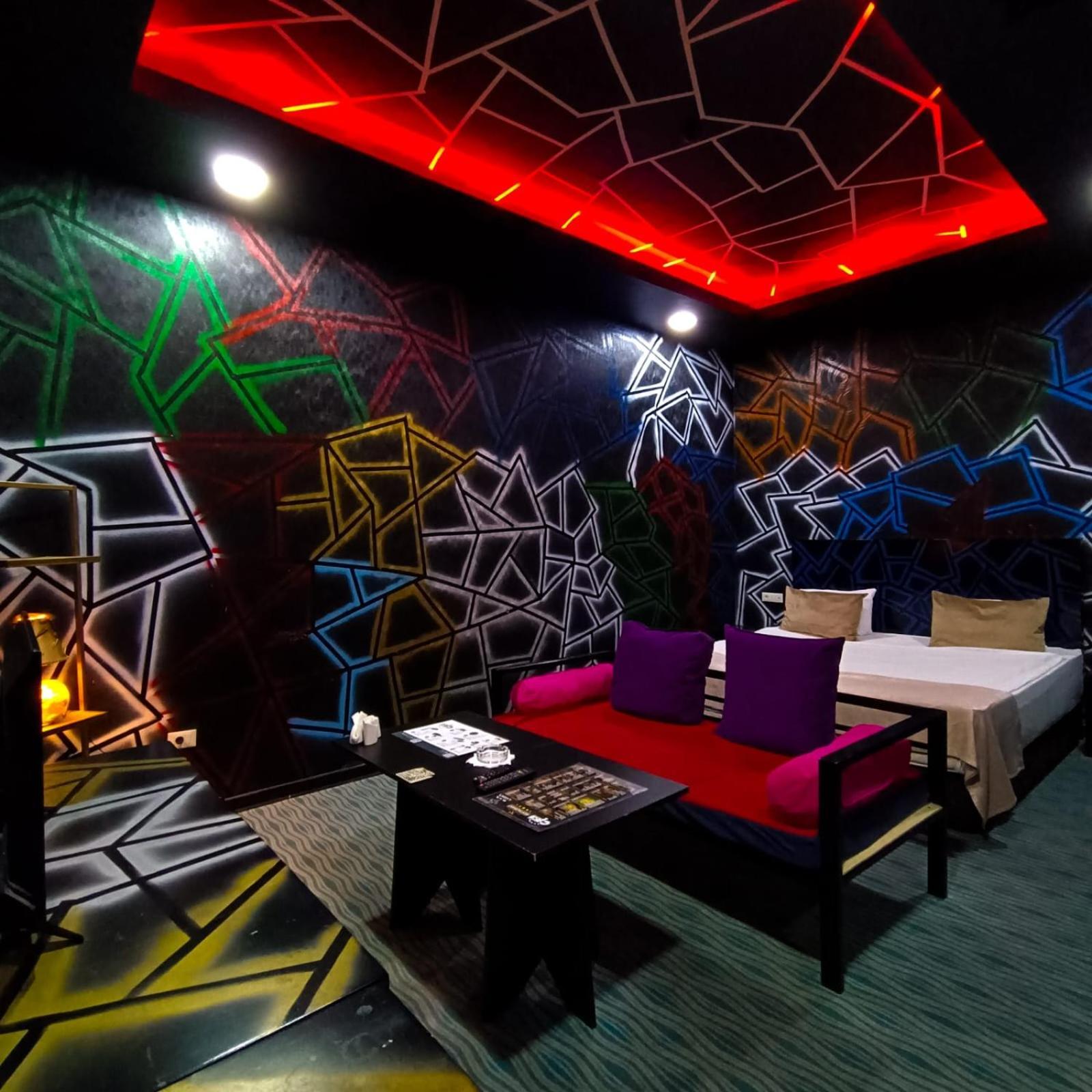 Cinema Plaza Hotel Baku Ngoại thất bức ảnh